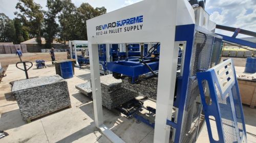 RE12-45 Brick block and paver making machine - Pallet feeder