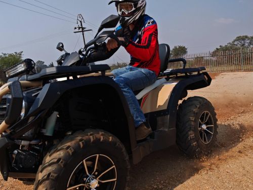 Hunter 570 Dirt Riding Fun